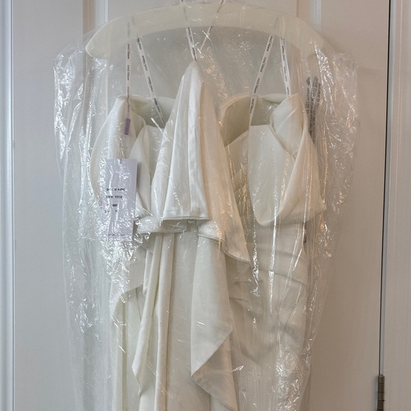 NWT Size 16 Sophia Tolli Ivory Strapless Wedding Dress Y3132 - Picture 8 of 12